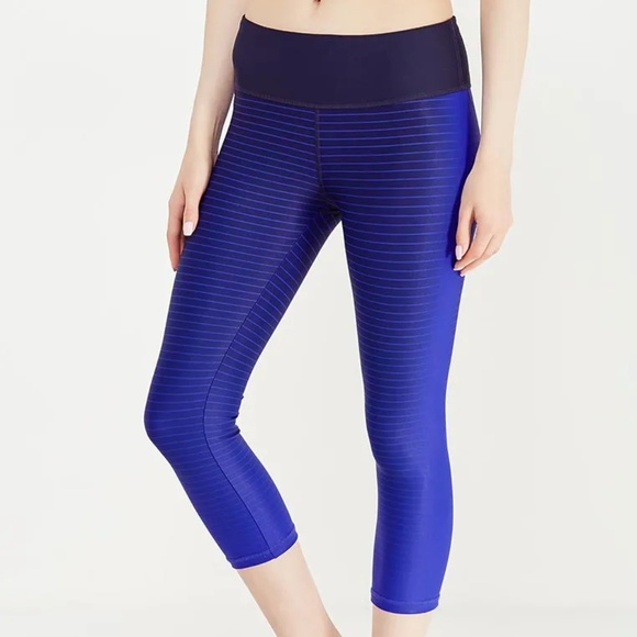 GAP Pants - GapFit GFast Cross Train Gradient Stripe Capris XS